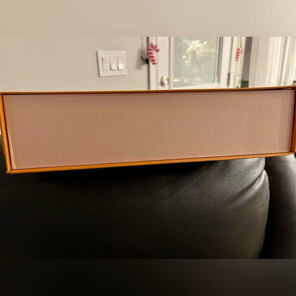 LOUIS VUITTON SCARF - Picture 13 of 16